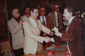 Franco Nappo premiato per l'anzianità di servizio.